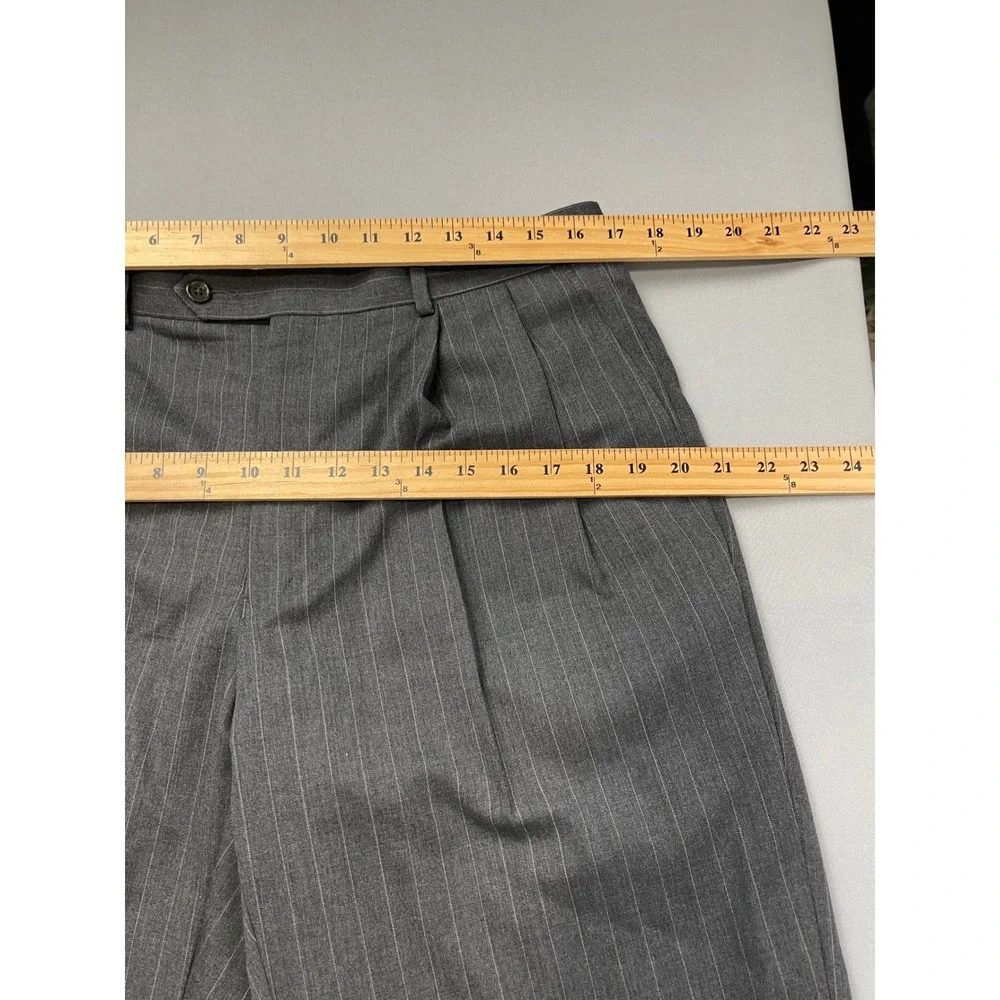 Chaps Mens 100% Wool Pinstripe 2 Piece Suit Charcoal Grey 40S 33W x 30L‎